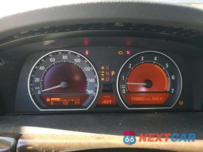Zdjęcie 9 z 12 samochodu: 2007 BMW 750 VIN:WBAHN83507DT66437 - miniatura