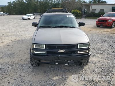 Piąte zdjęcie samochodu w środku: 2004 CHEVROLET BLAZER VIN:1GNDT13X44K159774 - miniatura