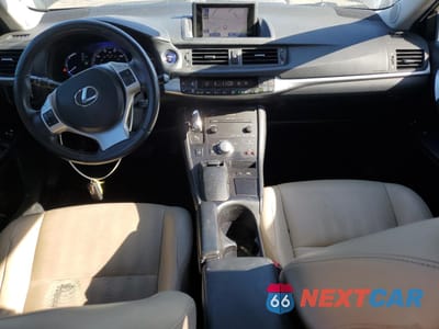 Zdjęcie 8 z 12 samochodu: 2013 LEXUS CT 200 VIN:JTHKD5BH4D2154314 - miniatura