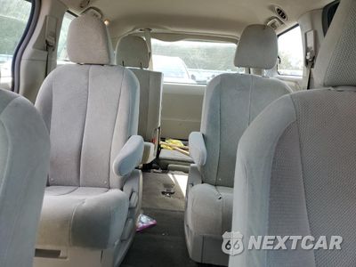 Zdjęcie 10 z 13 samochodu: 2011 TOYOTA SIENNA BASE VIN:5TDKA3DC4BS008307 - miniatura