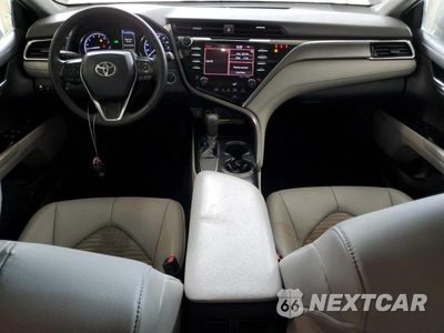 Zdjęcie 8 z 11 samochodu: 2018 TOYOTA CAMRY L VIN:4T1B11HK4JU148871 - miniatura