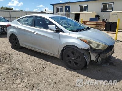 Czwarte zdjęcie samochodu z boku: 2015 HYUNDAI ELANTRA SE VIN:KMHDH4AE4FU437380 - miniatura