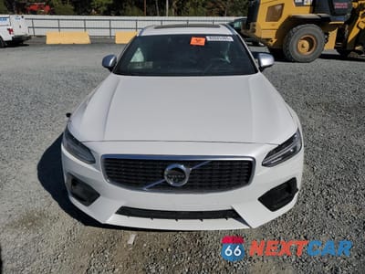 Piąte zdjęcie samochodu w środku: 2019 VOLVO V90 T5 R-DESIGN VIN:YV1102GM5K1087071 - miniatura