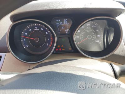 Zdjęcie 9 z 14 samochodu: 2013 HYUNDAI ELANTRA GLS VIN:5NPDH4AE2DH342716 - miniatura
