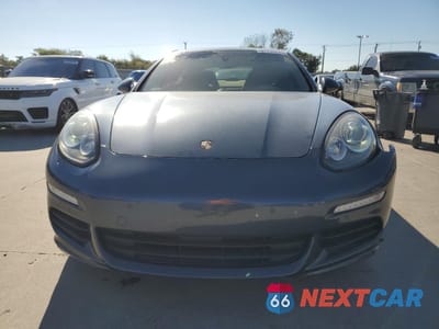 Piąte zdjęcie samochodu w środku: 2015 PORSCHE PANAMERA 2 VIN:WP0AA2A79FL001499 - miniatura
