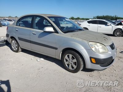 Czwarte zdjęcie samochodu z boku: 2008 KIA RIO BASE VIN:KNADE123086386229 - miniatura