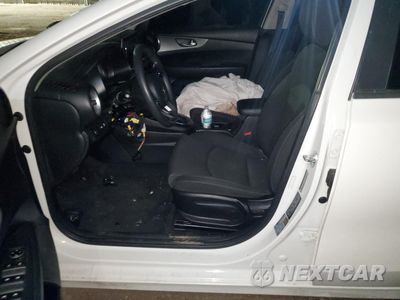 Zdjęcie 7 z 12 samochodu: 2020 KIA FORTE FE VIN:3KPF24AD2LE183264 - miniatura