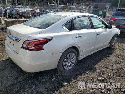 Trzecie zdjęcie samochodu z tyłu: 2015 NISSAN ALTIMA 2.5 VIN:1N4AL3AP8FC290106 - miniatura
