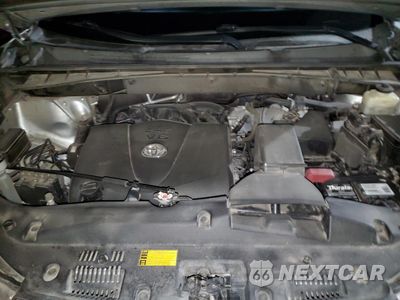 Zdjęcie 11 z 13 samochodu: 2018 TOYOTA HIGHLANDER LE VIN:5TDZZRFH8JS265892 - miniatura