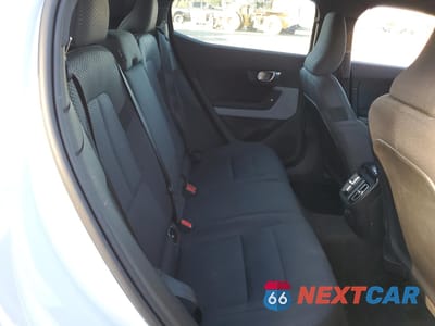 Zdjęcie 10 z 12 samochodu: 2023 POLESTAR 2 VIN:YSMEG3KA2PL142999 - miniatura