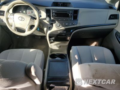 Zdjęcie 8 z 13 samochodu: 2012 TOYOTA SIENNA LE VIN:5TDKK3DCXCS278253 - miniatura