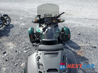 Zdjęcie 6 z 10 samochodu: 2025 CAN-AM SPYDER ROADSTER F3-T VIN:2BXREDD22SV000142 - miniatura