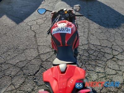 Zdjęcie 6 z 10 samochodu: 2024 BMW S 1000 RR VIN:WB10E6303R6J59358 - miniatura
