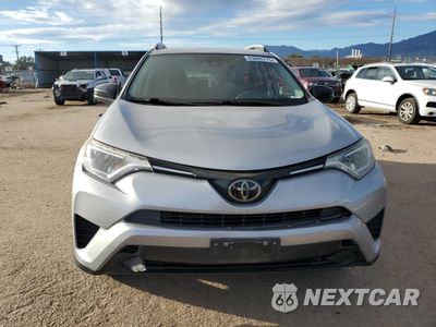 Piąte zdjęcie samochodu w środku: 2018 TOYOTA RAV4 LE VIN:2T3BFREV4JW793381 - miniatura
