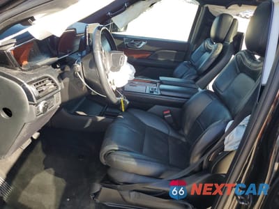 Zdjęcie 7 z 17 samochodu: 2021 LINCOLN NAVIGATOR L RESERVE VIN:5LMJJ3LT9MEL16524 - miniatura