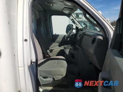 Zdjęcie 10 z 12 samochodu: 2016 FORD ECONOLINE E350 SUPER DUTY CUTAWAY VAN VIN:1FDWE3FS5GDC42304 - miniatura