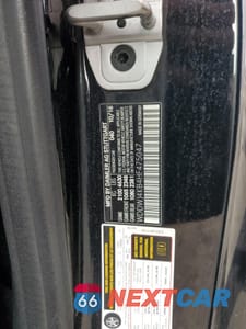 Zdjęcie 12 z 12 samochodu: 2017 MERCEDES-BENZ C 300 4MATIC VIN:WDDWJ4KB4HF475047 - miniatura