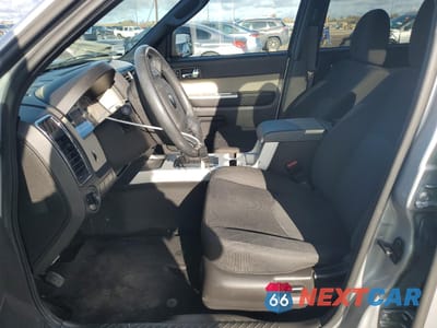 Zdjęcie 7 z 13 samochodu: 2011 MERCURY MARINER VIN:4M2CN8BG0BKJ06683 - miniatura