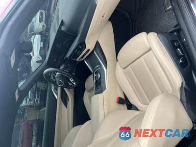 Piąte zdjęcie samochodu w środku: 2025 BMW M440XI VIN:WBA73DB06SCT14342 - miniatura