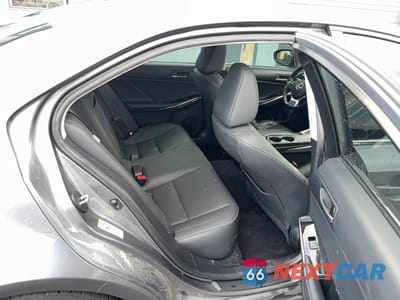 Zdjęcie 6 z 11 samochodu: 2017 LEXUS IS 300 VIN:JTHCM1D2XH5014973 - miniatura