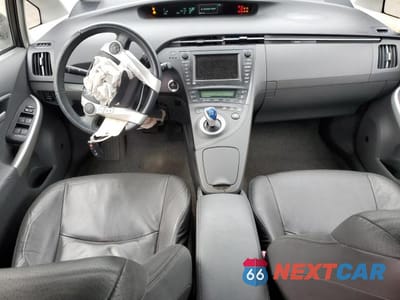 Zdjęcie 8 z 12 samochodu: 2011 TOYOTA PRIUS VIN:JTDKN3DU5B0265296 - miniatura