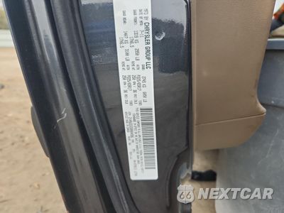 Zdjęcie 13 z 13 samochodu: 2011 VOLKSWAGEN ROUTAN SEL VIN:2V4RW5DG5BR804996 - miniatura