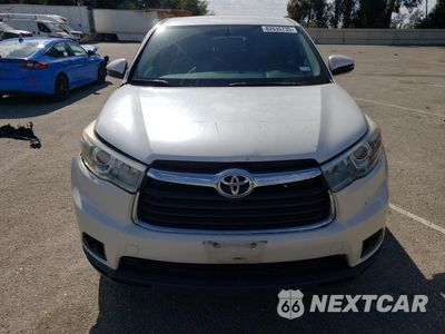 Piąte zdjęcie samochodu w środku: 2016 TOYOTA HIGHLANDER LE VIN:5TDZKRFH5GS176925 - miniatura