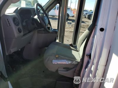 Zdjęcie 7 z 13 samochodu: 2016 FORD ECONOLINE E450 SUPER DUTY CUTAWAY VAN VIN:1FDFE4FS4GDC05699 - miniatura