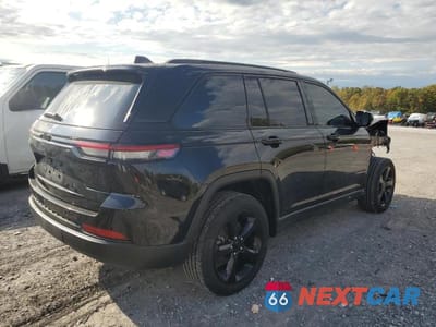 Trzecie zdjęcie samochodu z tyłu: 2024 JEEP GRAND CHEROKEE LAREDO VIN:1C4RJHAG7RC707025 - miniatura