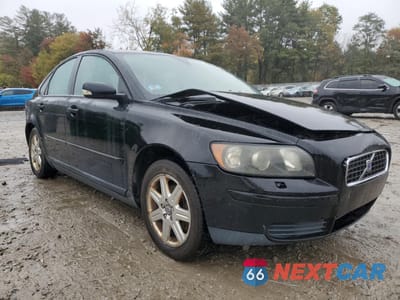 Czwarte zdjęcie samochodu z boku: 2005 VOLVO S40 2.4I VIN:YV1MS382052116985 - miniatura