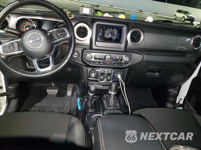 Zdjęcie 8 z 12 samochodu: 2020 JEEP WRANGLER UNLIMITED SAHARA VIN:1C4HJXEN5LW259422 - miniatura