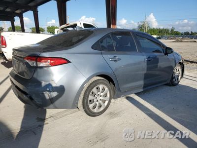Trzecie zdjęcie samochodu z tyłu: 2022 TOYOTA COROLLA LE VIN:JTDEPMAE8N3003530 - miniatura