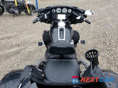 Zdjęcie 6 z 12 samochodu: 2018 HARLEY-DAVIDSON FLHTCUTG TRI GLIDE ULTRA VIN:1HD1MAD13JB855460 - miniatura