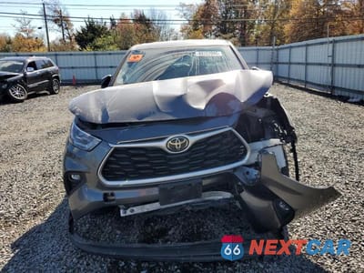 Piąte zdjęcie samochodu w środku: 2020 TOYOTA HIGHLANDER L VIN:5TDBZRBH4LS004611 - miniatura