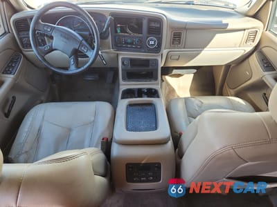 Zdjęcie 8 z 13 samochodu: 2005 GMC YUKON XL C1500 VIN:1GKEC16Z05J188128 - miniatura