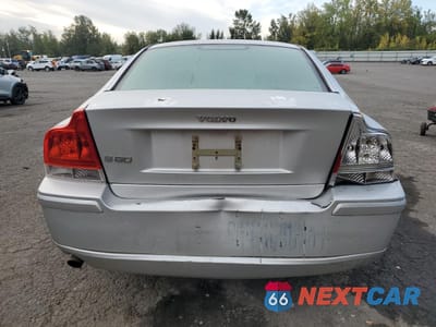 Zdjęcie 6 z 14 samochodu: 2005 VOLVO S60 VIN:YV1RS640952447138 - miniatura