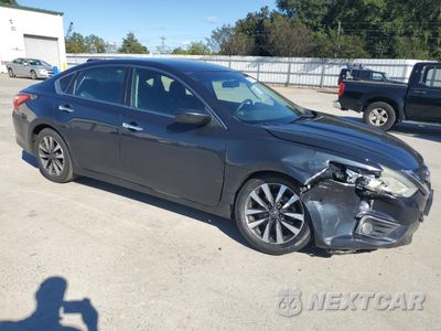 Czwarte zdjęcie samochodu z boku: 2017 NISSAN ALTIMA 2.5 VIN:1N4AL3AP5HC122538 - miniatura