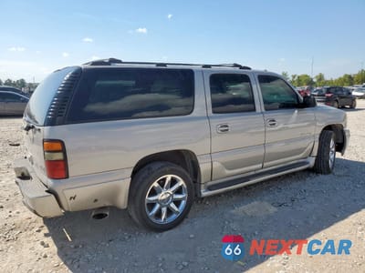 Trzecie zdjęcie samochodu z tyłu: 2004 GMC YUKON XL DENALI VIN:1GKFK66U44J165636 - miniatura