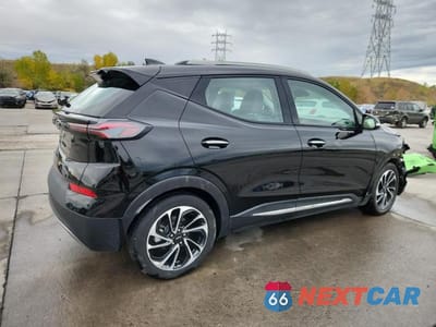 Trzecie zdjęcie samochodu z tyłu: 2022 CHEVROLET BOLT EUV PREMIER VIN:1G1FZ6S07N4125568 - miniatura