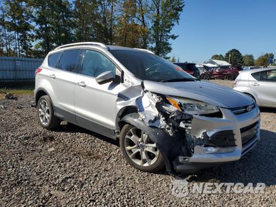 Czwarte zdjęcie samochodu z boku: 2015 FORD ESCAPE TITANIUM VIN:1FMCU0J9XFUC58666 - miniatura