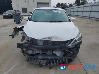 Piąte zdjęcie samochodu w środku: 2016 NISSAN SENTRA S VIN:3N1AB7AP8GY330393 - miniatura