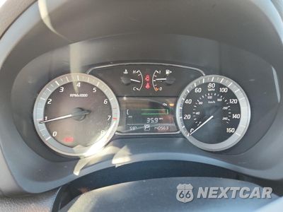 Zdjęcie 9 z 14 samochodu: 2014 NISSAN SENTRA S VIN:3N1AB7AP9EL661168 - miniatura