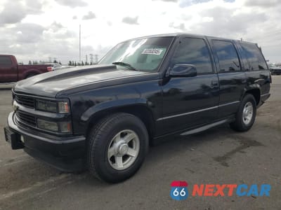 2000 CHEVROLET TAHOE C1500 1GNEC13RXYR113305 - główne zdjęcie licytacji z USA - miniatura