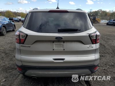 Zdjęcie 6 z 15 samochodu: 2018 FORD ESCAPE SE VIN:1FMCU9GD2JUC24956 - miniatura