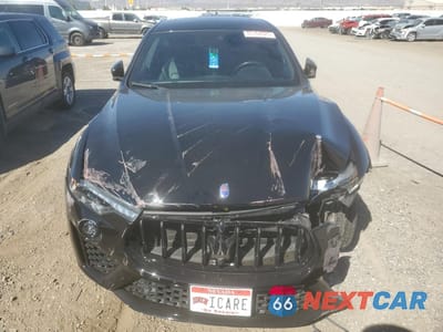Piąte zdjęcie samochodu w środku: 2021 MASERATI LEVANTE SPORT VIN:ZN661XUS0MX359646 - miniatura
