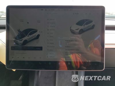 Zdjęcie 9 z 13 samochodu: 2023 TESLA MODEL Y VIN:7SAYGDEE2PF752596 - miniatura