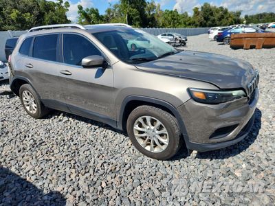 Czwarte zdjęcie samochodu z boku: 2019 JEEP CHEROKEE LATITUDE VIN:1C4PJLCB4KD206007 - miniatura