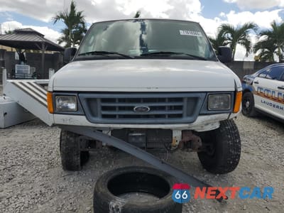 Piąte zdjęcie samochodu w środku: 2003 FORD ECONOLINE E250 VAN VIN:1FTNE24W83HA96421 - miniatura