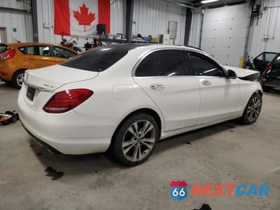 Trzecie zdjęcie samochodu z tyłu: 2018 MERCEDES-BENZ C 300 4MATIC VIN:55SWF4KB8JU275647 - miniatura