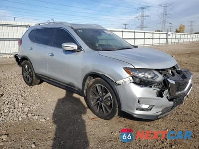 Czwarte zdjęcie samochodu z boku: 2017 NISS ROGUE VIN:5N1AT2MV7HC892220 - miniatura